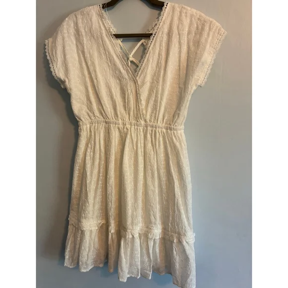0207 NWT Size Medium Eyelet and lace baby doll swing dress. - Picture 6 of 11